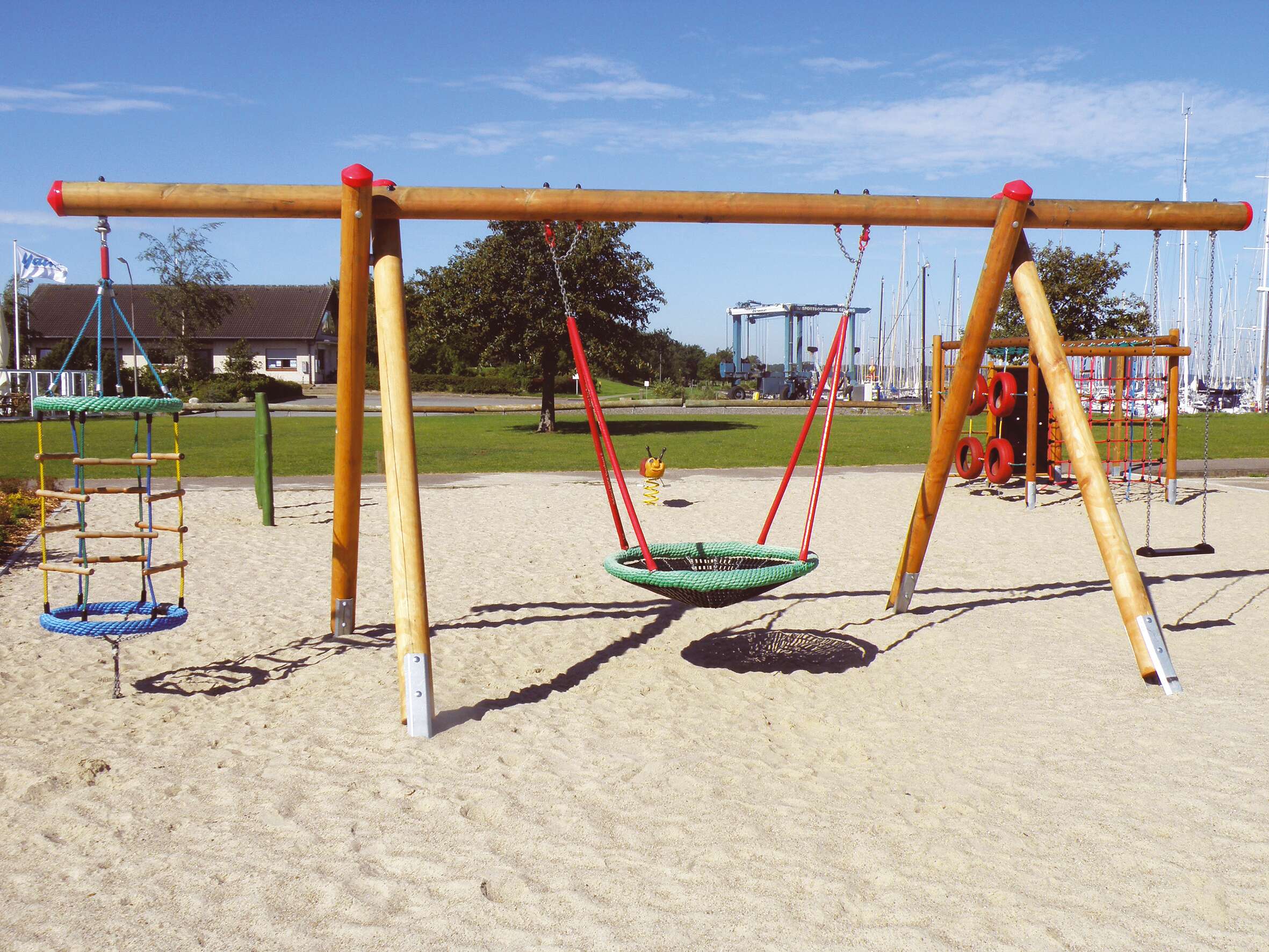 Huck Seilspielgeräte Schaukelanlage aus Douglasie